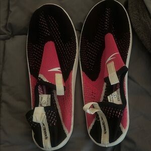 Speedo Vibrant Pink and Black Aqua Shoes